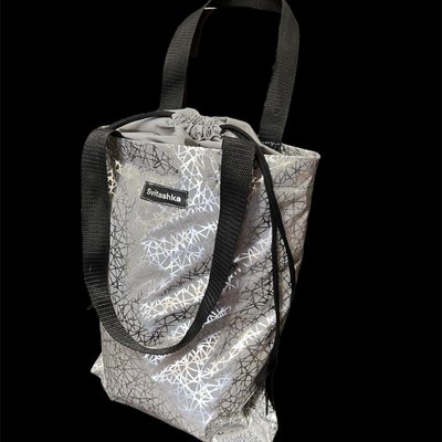Светоотражающая сумка Svitashka на шнурке Паутинка черные ручки 110 фото
