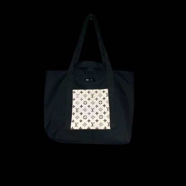 Жіноча сумка із світловідбиваючими кишенями з подвійними ручками. Світашка Оксфорд ЛВ 335 фото