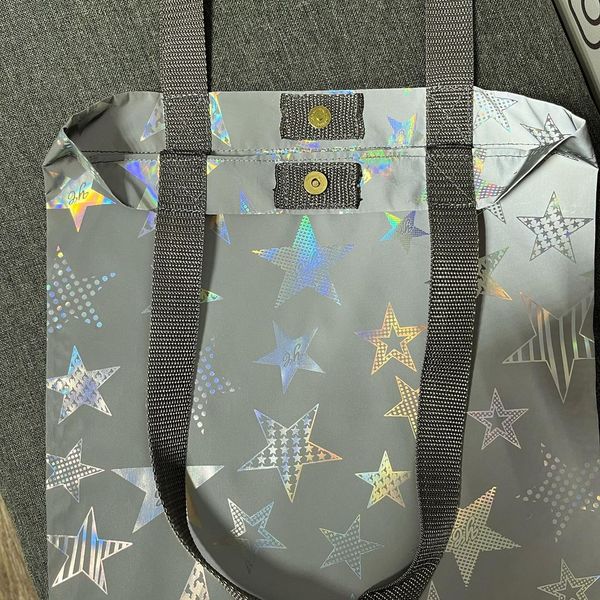 Світловідбиваюча сумка шопер Світашка Зорі на кнопці сірі ручки 176 фото
