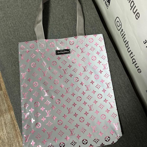 Reflective Svitashka shopper bag Pink LV on button gray handles