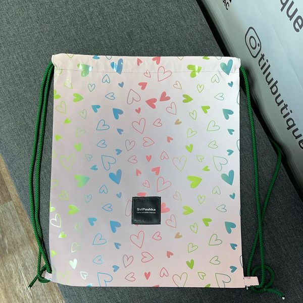 Светоотражающий рюкзак SviPashka из зеленым шнуром Неоновое сердце 228 фото