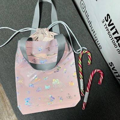 Светоотражающая сумка Svitashka mini на завязке Бабочки серые ручки 142 фото