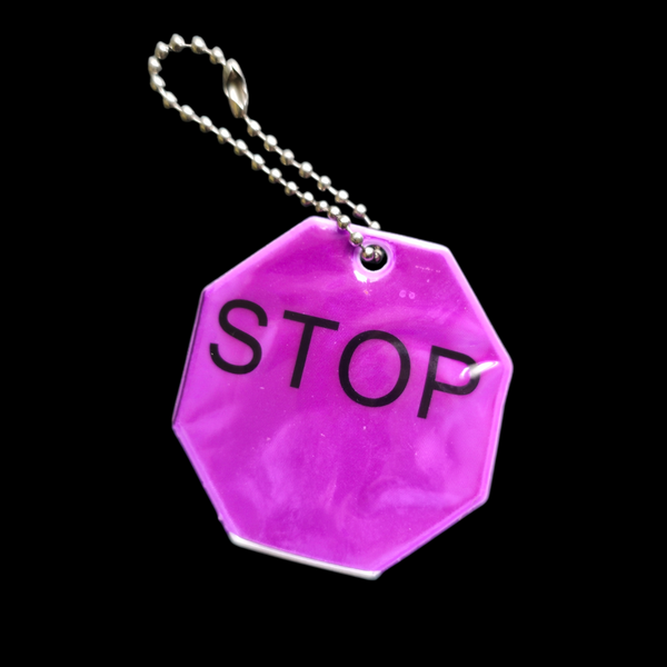 Брелок светоотражающий &laquo;STOP&raquo;, 5,3х5,3см Фиолетовый 657 фото