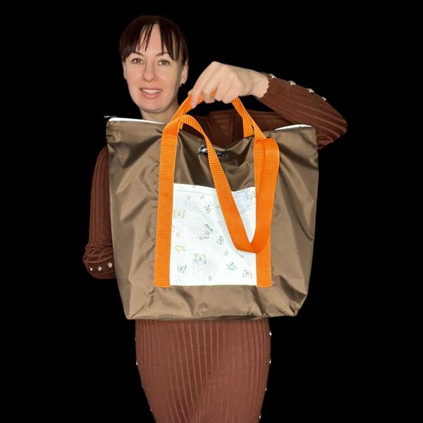 Svitashka XL Oxford shopper with reflective elements. Brown with orange handles